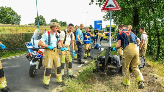 Bystander saves woman who ends up in water with mobility