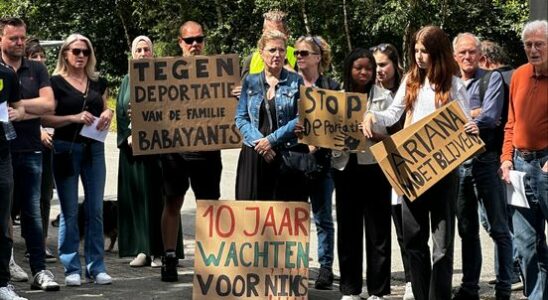 Dozens of people at vigil for Uzbek family in Zeist