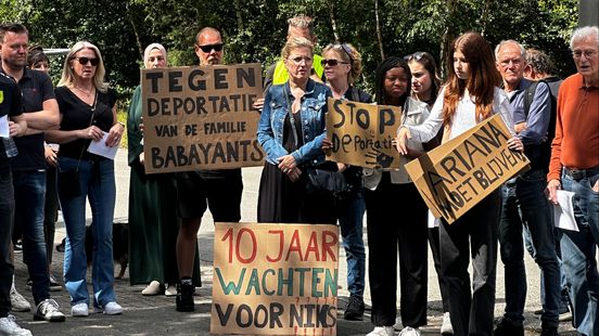 Dozens of people at vigil for Uzbek family in Zeist