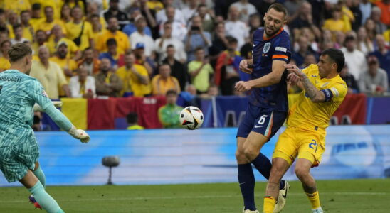 EURO 2024 Romania Netherlands the Dutch strike a second