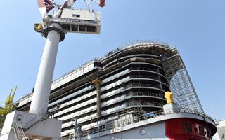 Fincantieri 1st half in the red with growing margins Record