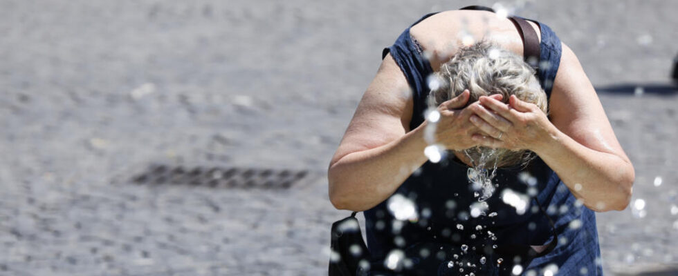 In Rome public fountains stormed in the face of the