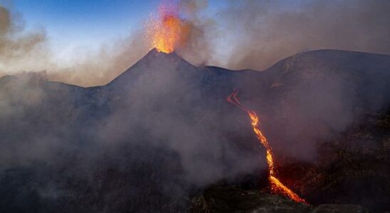 Italy is experiencing a volcano nightmare Volcanic eruptions in Etna