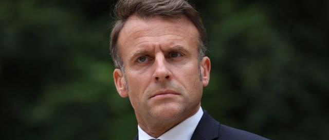 Macron calls for a broad coalition