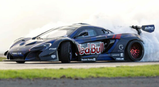 Mad Mike has prepared a McLaren drift car this time