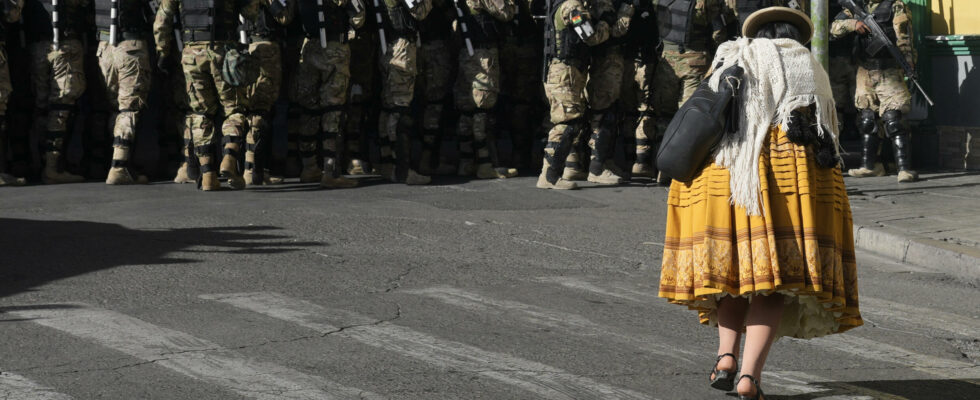 March in support of President Arce after attempted coup