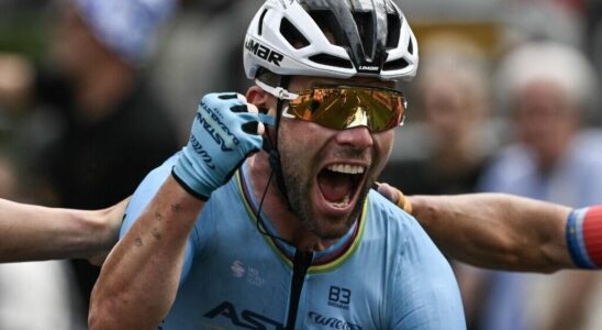 Mark Cavendish the fastest of the day makes history