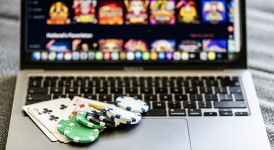 Online gambling increasingly popular among young people experts worry