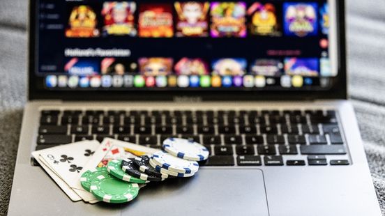 Online gambling increasingly popular among young people experts worry