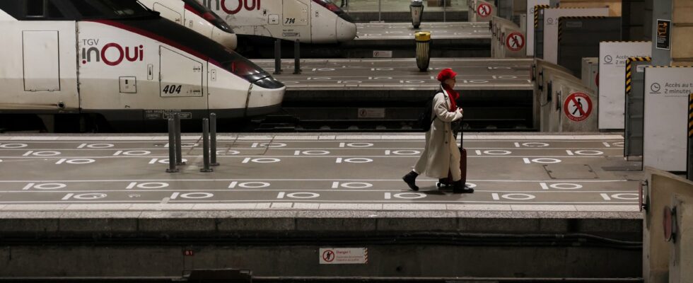 SNCF victim of a quotmassive attack to paralyzequot its TGV