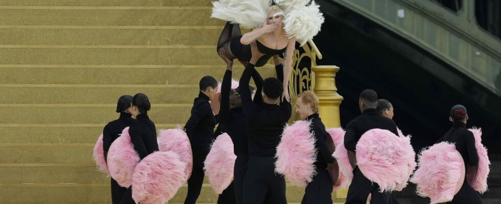 The Staircase Is Empty Lady Gaga Did Not Sing Live