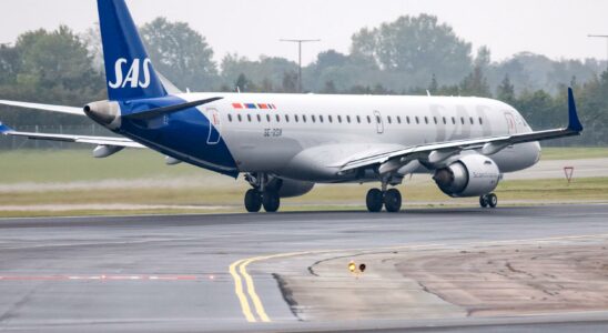 Thunder stops planes from landing at Arlanda