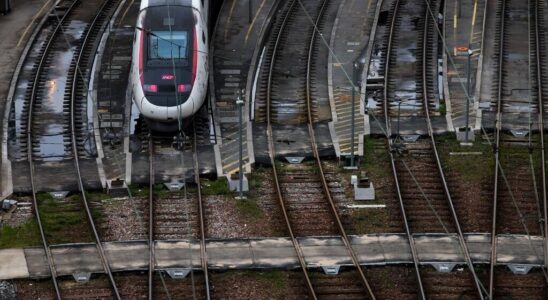 Victim of a massive attack on its lines the SNCF