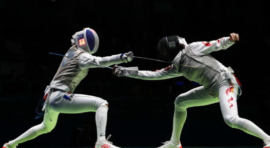 What are the differences between the sabre the epee and