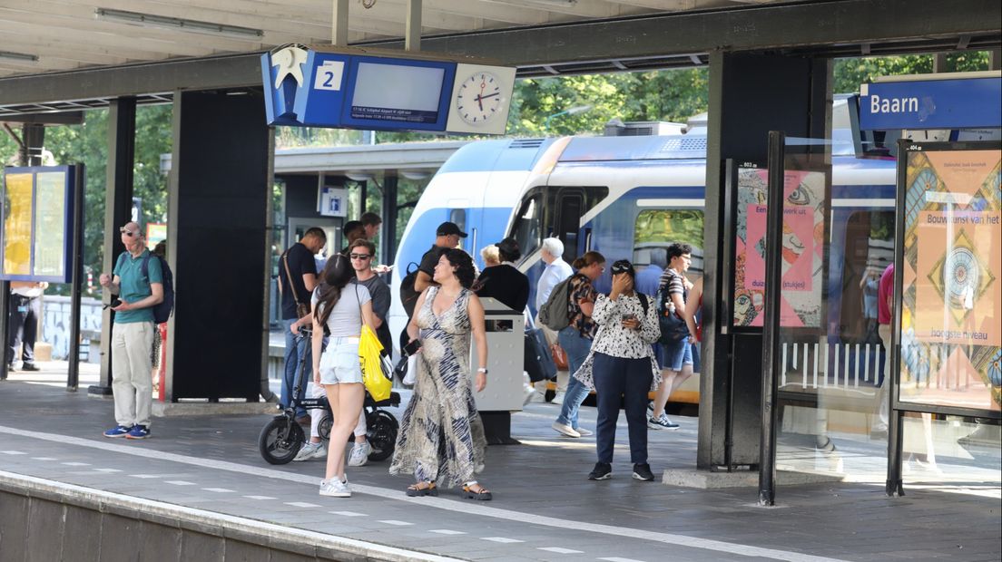 Stranded train passengers at Baarn station