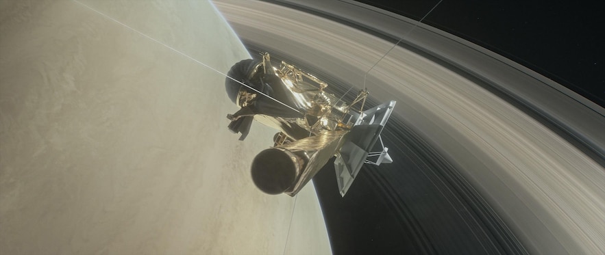 The American probe Cassini about to make one of its dives between Saturn and its most intimate rings, image provided by NASA on April 6, 2017