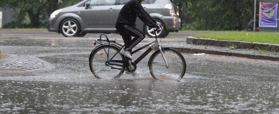 1724544849 SMHI warns of torrential rain