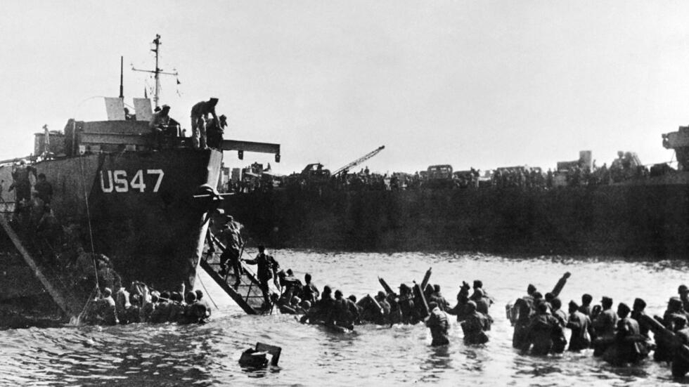 Photo taken on August 15, 1944 in Saint-Tropez showing the landing of Allied troops as part of World War II.