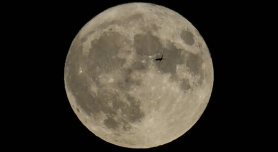 A cave discovered on the Moon NASA thinks it could