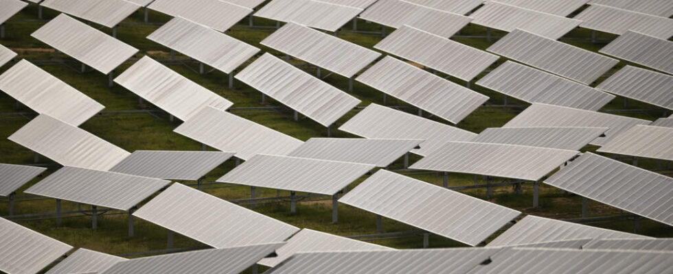 Australia announces building worlds largest solar farm