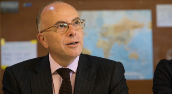 Bernard Cazeneuve Prime Minister Hints and hints