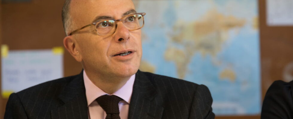 Bernard Cazeneuve Prime Minister Hints and hints