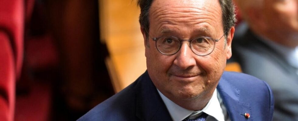 For Francois Hollande the decision to dismiss Lucie Castets is