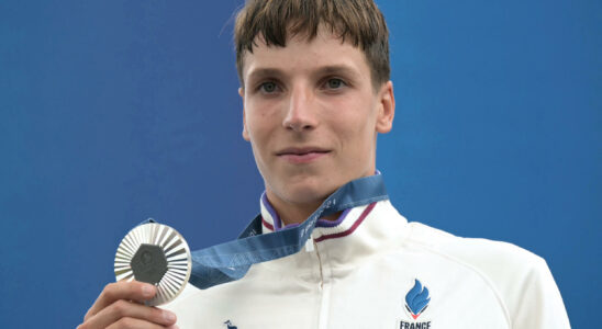 Frenchman Castryck at full speed wins silver in kayak slalom