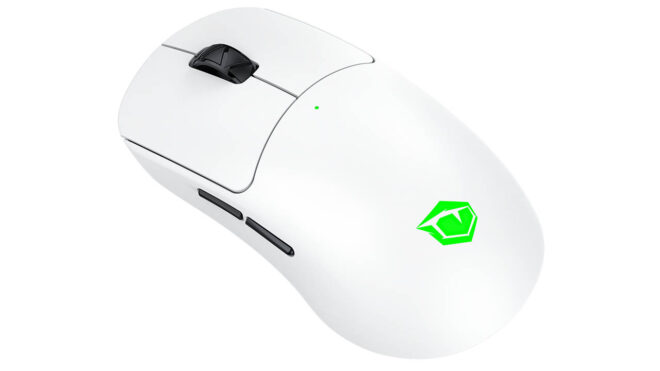 Gaming mouse with 80 hours of battery life Pusat Ghost