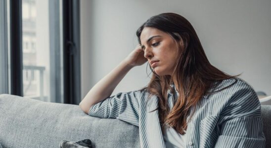 How to recognize and manage anticipatory anxiety which affects more