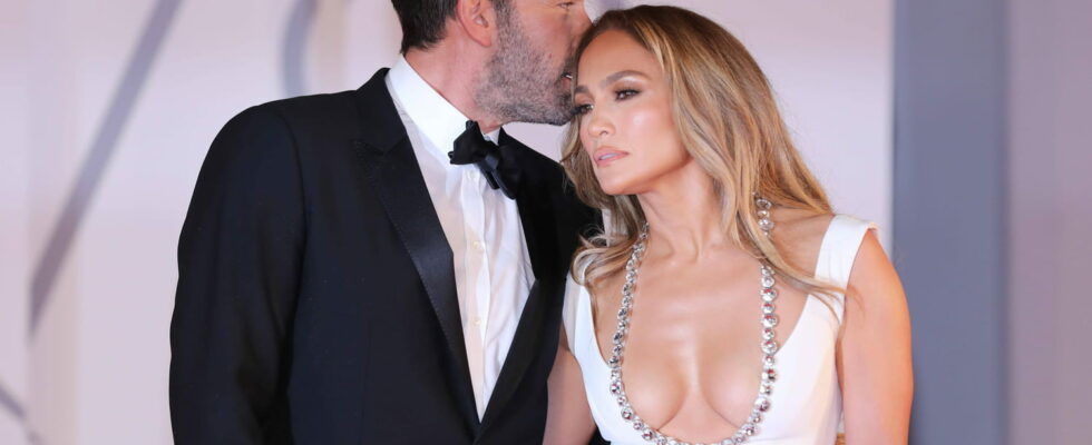 Jennifer Lopez files for divorce from Ben Affleck what we