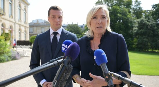 Macrons confidence on Le Pen these ministers ready to re enlist