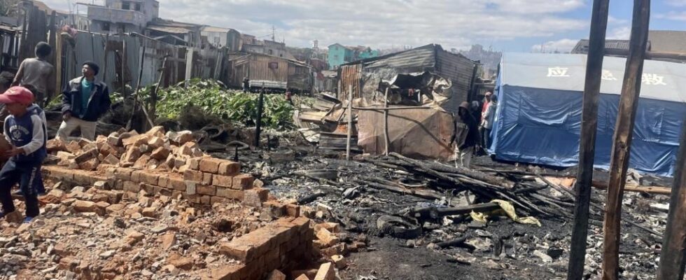 Madagascar Fire in Antananarivo devastates around sixty houses in working class