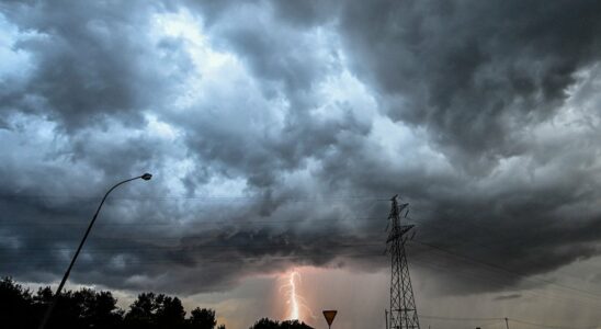 New thunderstorms on the way they could be hit