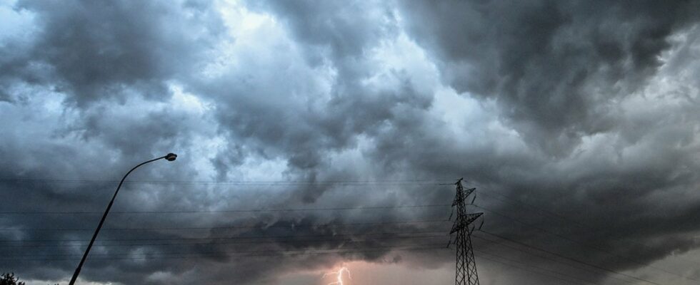 New thunderstorms on the way they could be hit