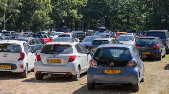 Peak crowds at swimming locations Do not come by car