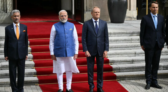 Poland Indian PM urges dialogue and diplomacy ahead of Ukraine