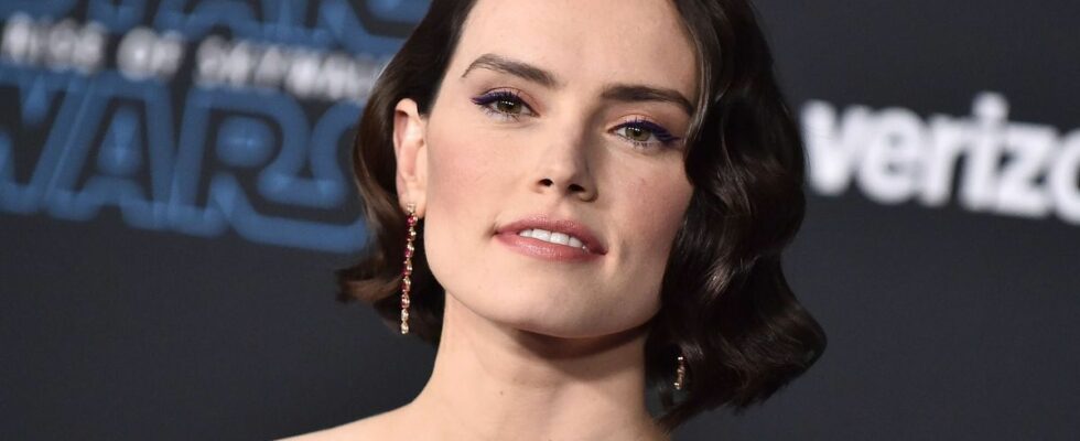 Star Wars actress Daisy Ridley announces serious thyroid condition