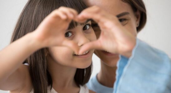 This Subtle Detail in Her Daughters Eye Was Hiding a