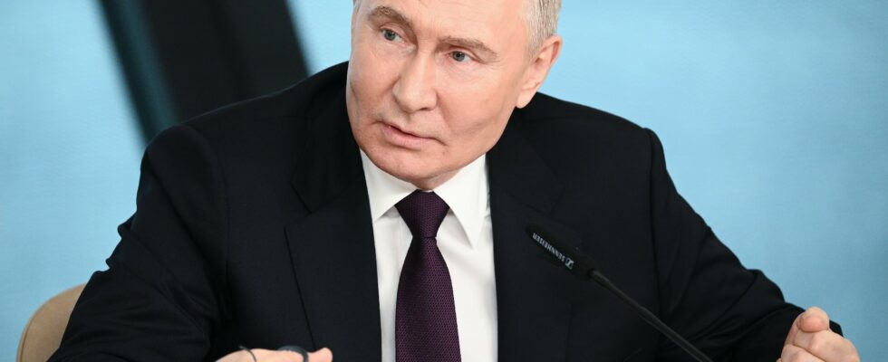 This strange decree from Putin to facilitate the immigration of