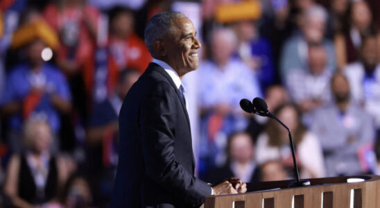 US ready for President Kamala Harris Obama says in Chicago