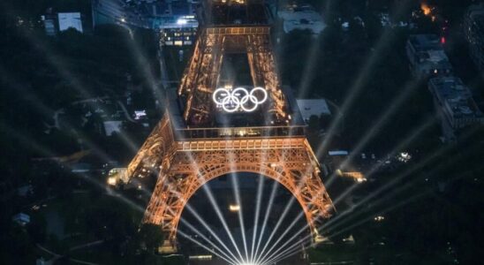 1725625021 Olympic rings to remain on Eiffel Tower until at least