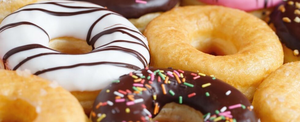 After burgers the donut war has been declared in France