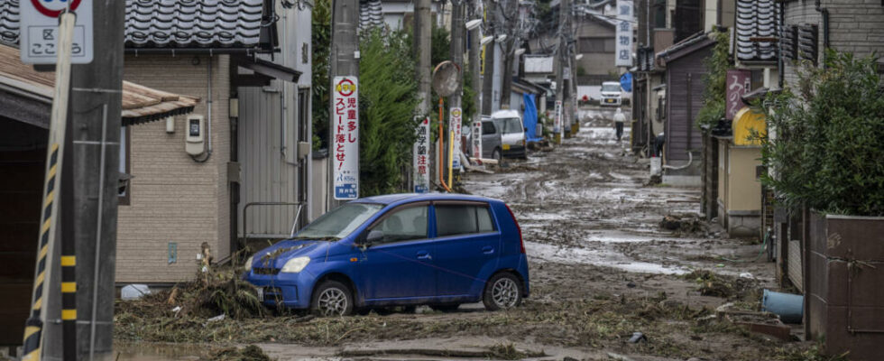 After heavy flooding rescue teams are deployed to search for