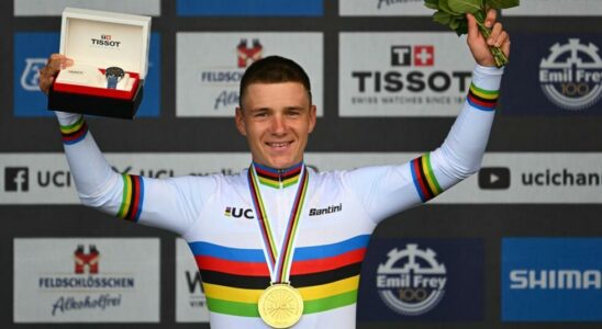 Belgian Remco Evenepoel retains his time trial title