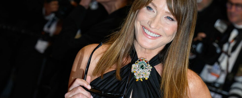 But what is this crazy body At 56 Carla Bruni