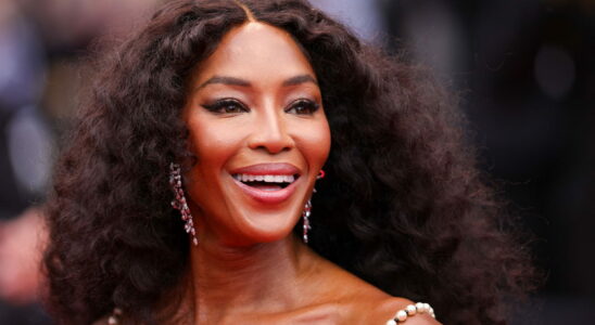 By going from bob to XXL lengths Naomi Campbell finds