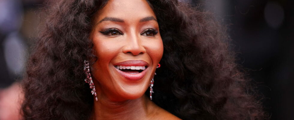 By going from bob to XXL lengths Naomi Campbell finds