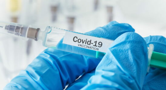 Covid vaccine in pharmacies procedure with the flu