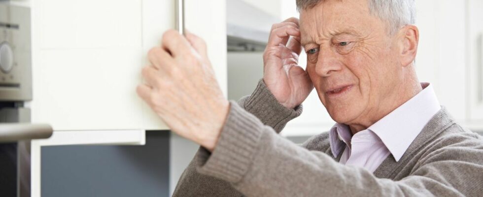 Dont Ignore These Early Signs of Alzheimers Heres What Should